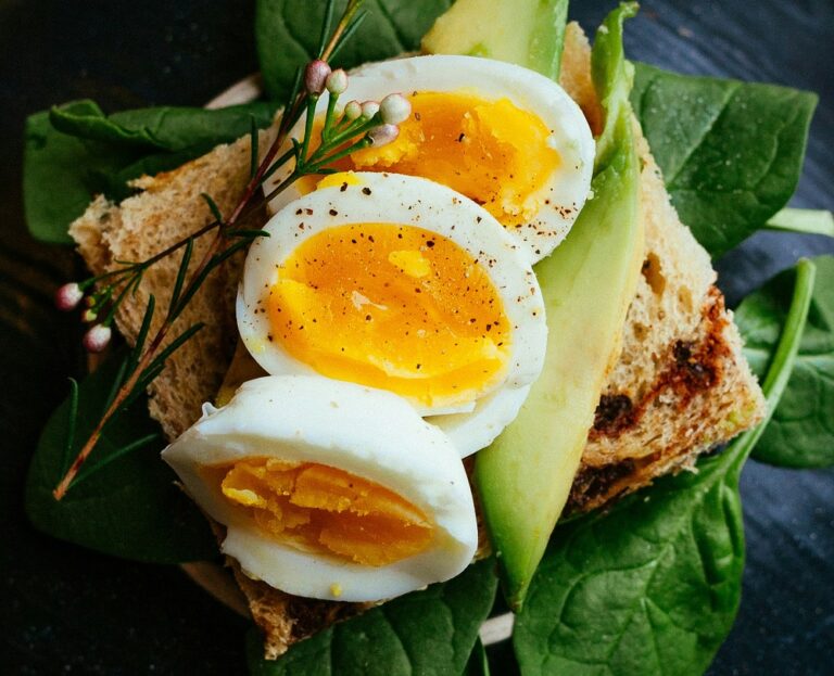 Health Benefits of eating eggs